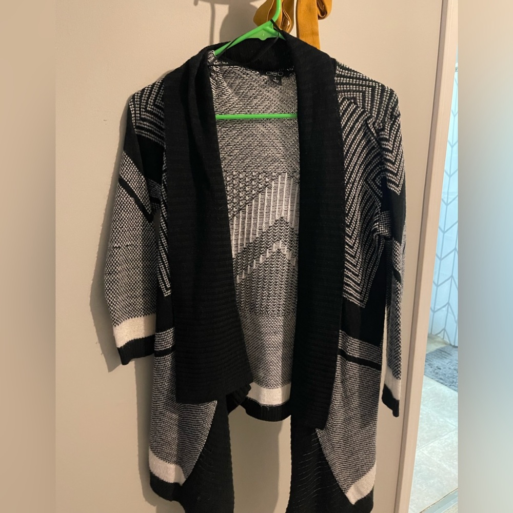 Black and white sweater size small barely worn